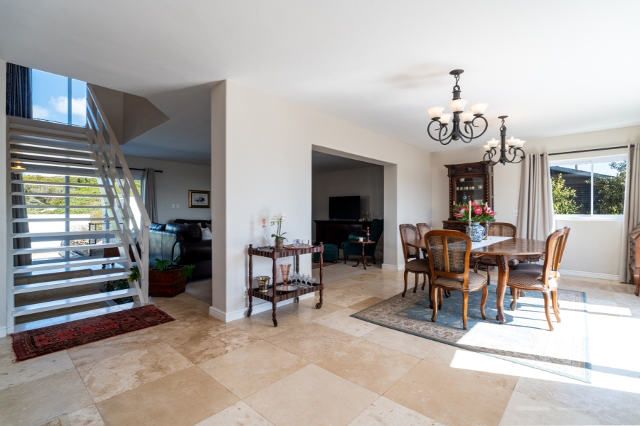 4 Bedroom Property for Sale in Kommetjie Western Cape
